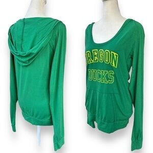 Stadium Chic Oregon Ducks Graphic Green Long Sleeve Hooded Top | Size Small